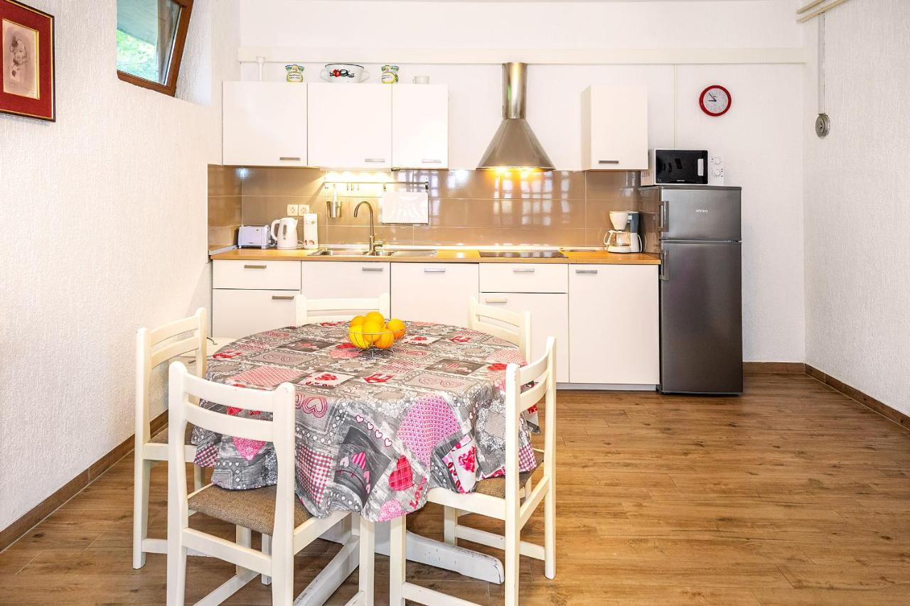 Apartmant Ivan Malinska Esterno foto