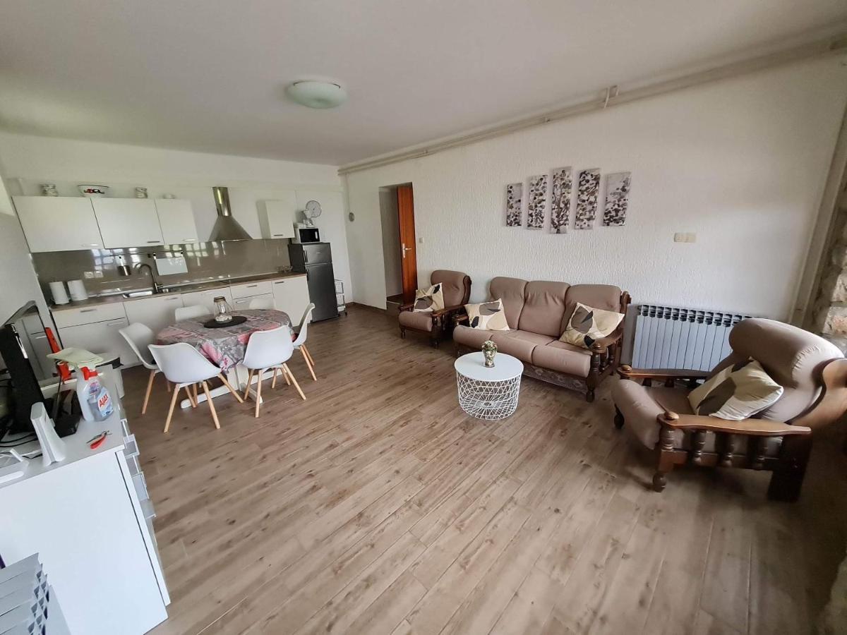 Apartmant Ivan Malinska Esterno foto